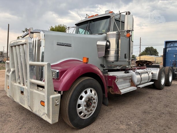 2018 KENWORTH W900B