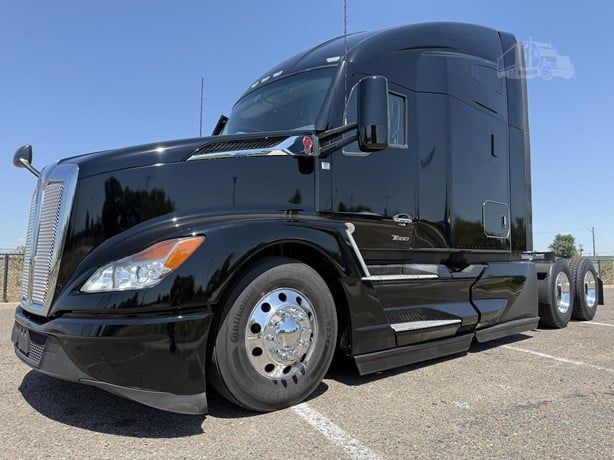 2023 KENWORTH T680