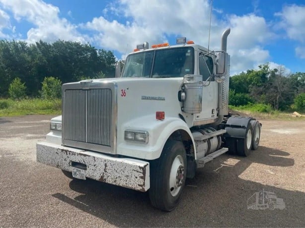 2014 WESTERN STAR 4900
