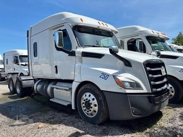 2023 FREIGHTLINER CASCADIA 126